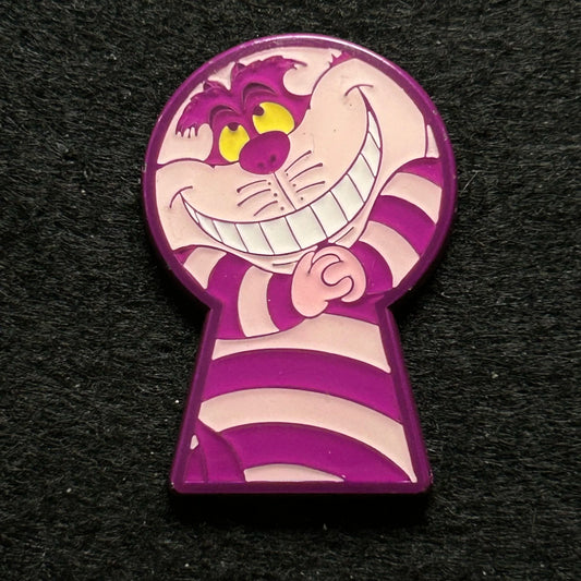 Loungefly - Cheshire Cat Keyhole - Alice in Wonderland - Disney Pin