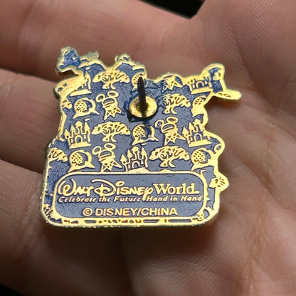 2000 - Mickey Donald Goofy - Personalized I “Heart” Grandma - Disney Pin