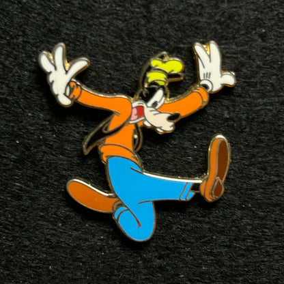 Goofy Slipping - Disney Pin