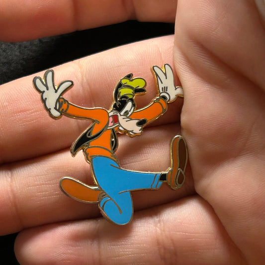 Goofy Slipping - Disney Pin