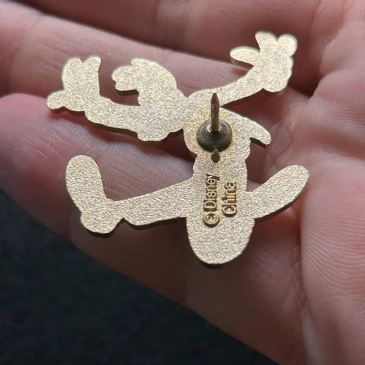 Goofy Slipping - Disney Pin