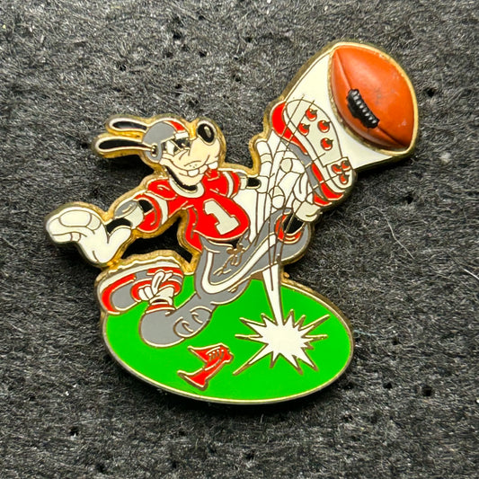 2002 - Goofy - Kicking Football - Disney Pin