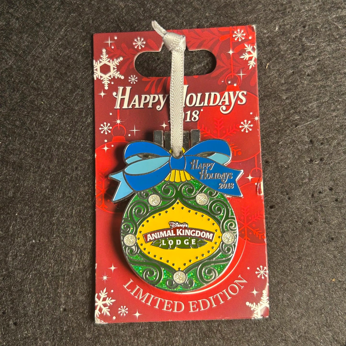 2019 - Goofy - Saratoga Springs - Holiday Bell - Ornament Series - LE 1,500 - Disney Pin