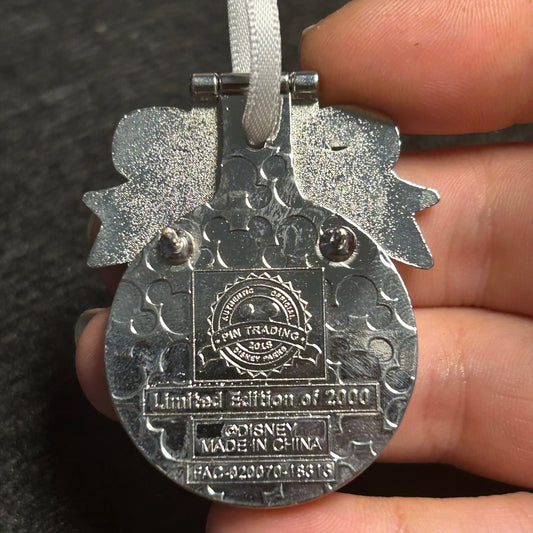 2018 - Timon and Pumbaa - With Grub - Animal Kingdom Lodge - Holiday - Ornament - LE - Disney Pin
