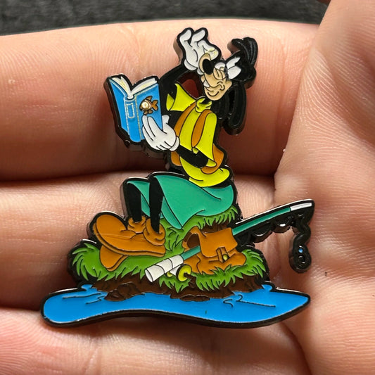 Loungefly - Goofy Fishing and Reading - Disney Pin