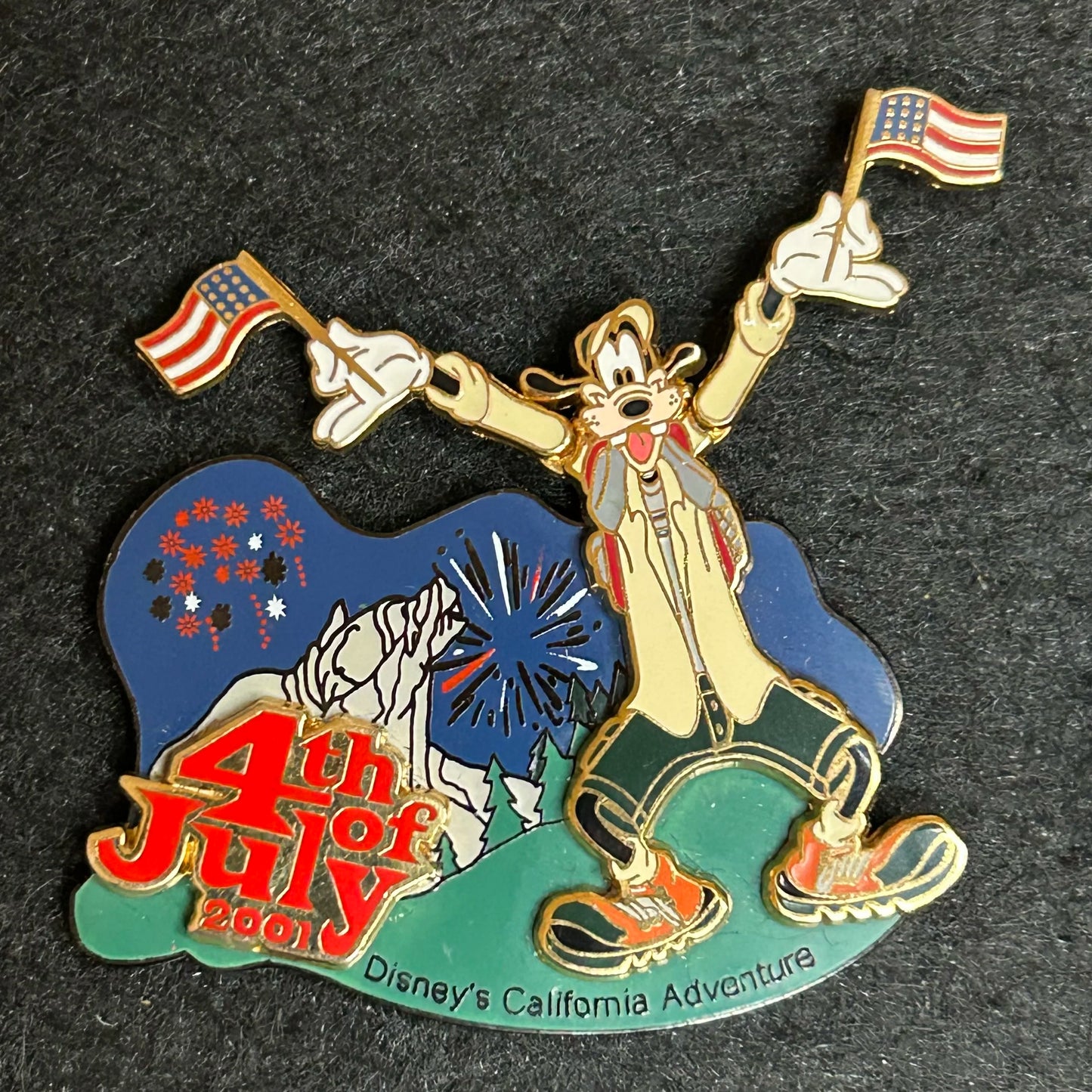 2001 - Goofy - 4th of July - California Adventure - LE 2,400 - Disney Pin