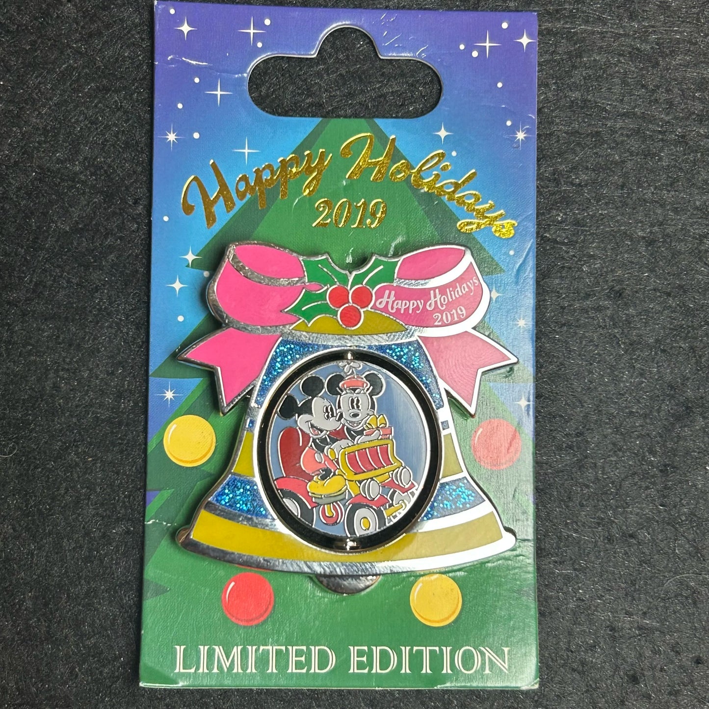 2019 - Mickey and Minnie Mouse in Car - Boardwalk Resort - LE 1,500 - Disney Pin