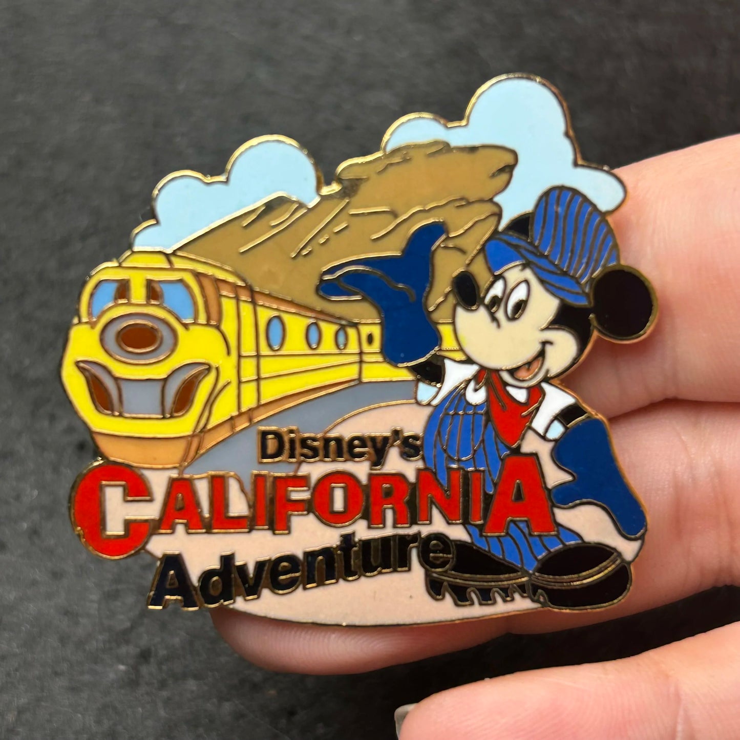2001 - Mickey Mouse - Engineer - DLR - California Adventure - Train - Disney Pin