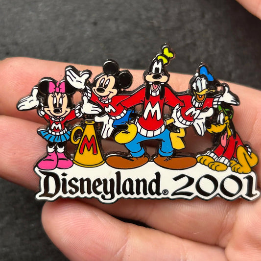 2001 - Mickey, Minnie, Goofy, Donald, and Pluto - Cheering - DLR - LE 3,600 - Disney Pin