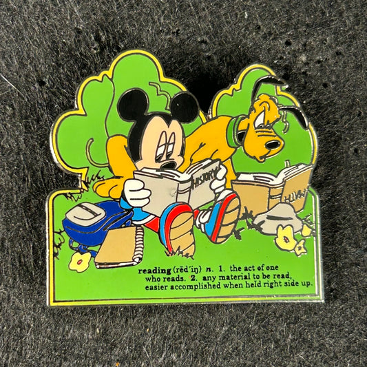 2001 - Mickey and Pluto - Reading - Back to School Series - DLR - Disney Pin