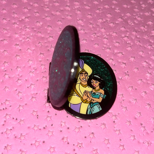 Loungefly - Jasmine and Aladdin - Princess Portrait Locket - Mystery Pin