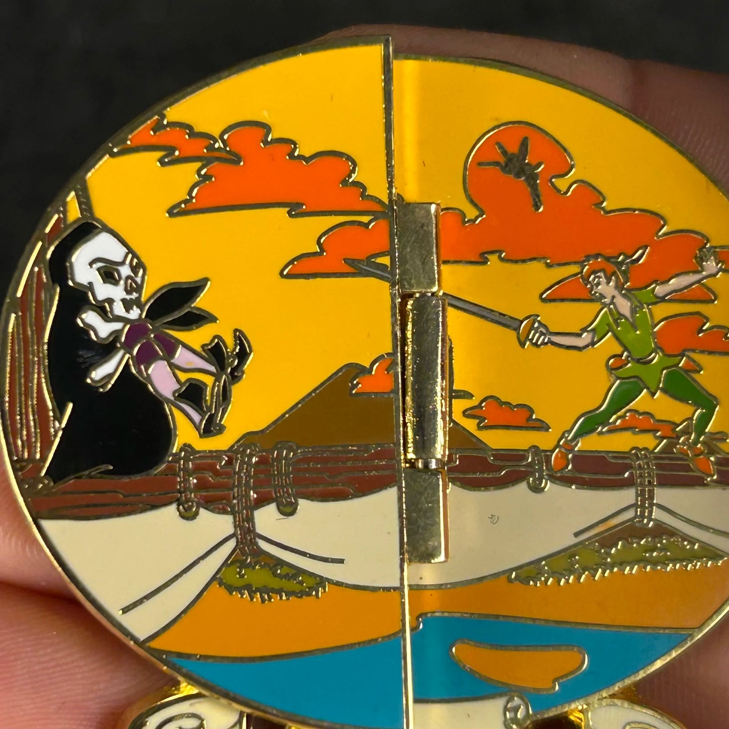 2003 - Captain Hook and Peter Pan - Hinge - Limited Edition 1,500 - High Seas - Disney Pin