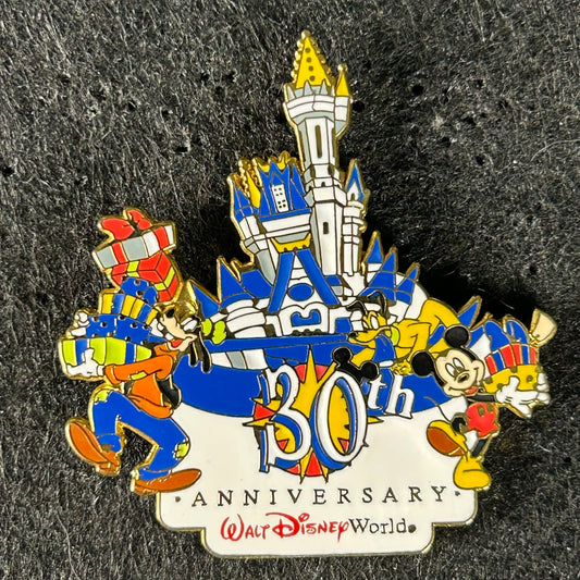 2001 - Mickey Mouse, Pluto, and Goofy - Christmas At the Castle - 30th - WDW - Disney Pin
