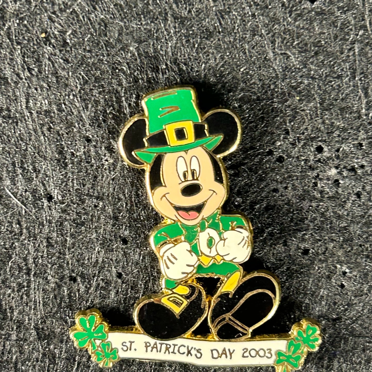 2003 - Mickey Mouse - St Patrick’s Day - LE 3,500 - Swing/Sway - Disney Pin