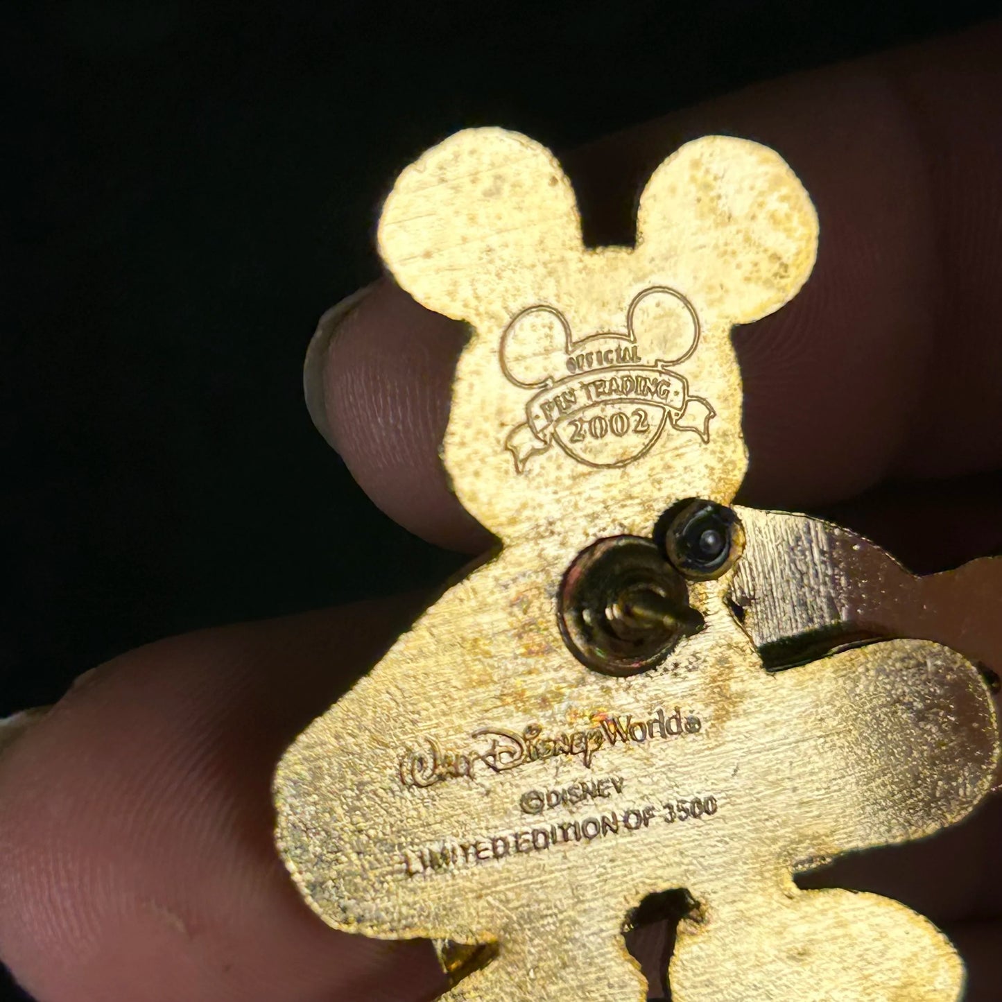 2002 - Mickey Mouse - Skateboard - Christmas Present - Slider - LE 3,500 - Disney Pin