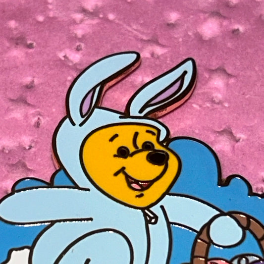2000 - Winnie The Pooh - Easter Bunny - Limited Edition 20,000 - Pin