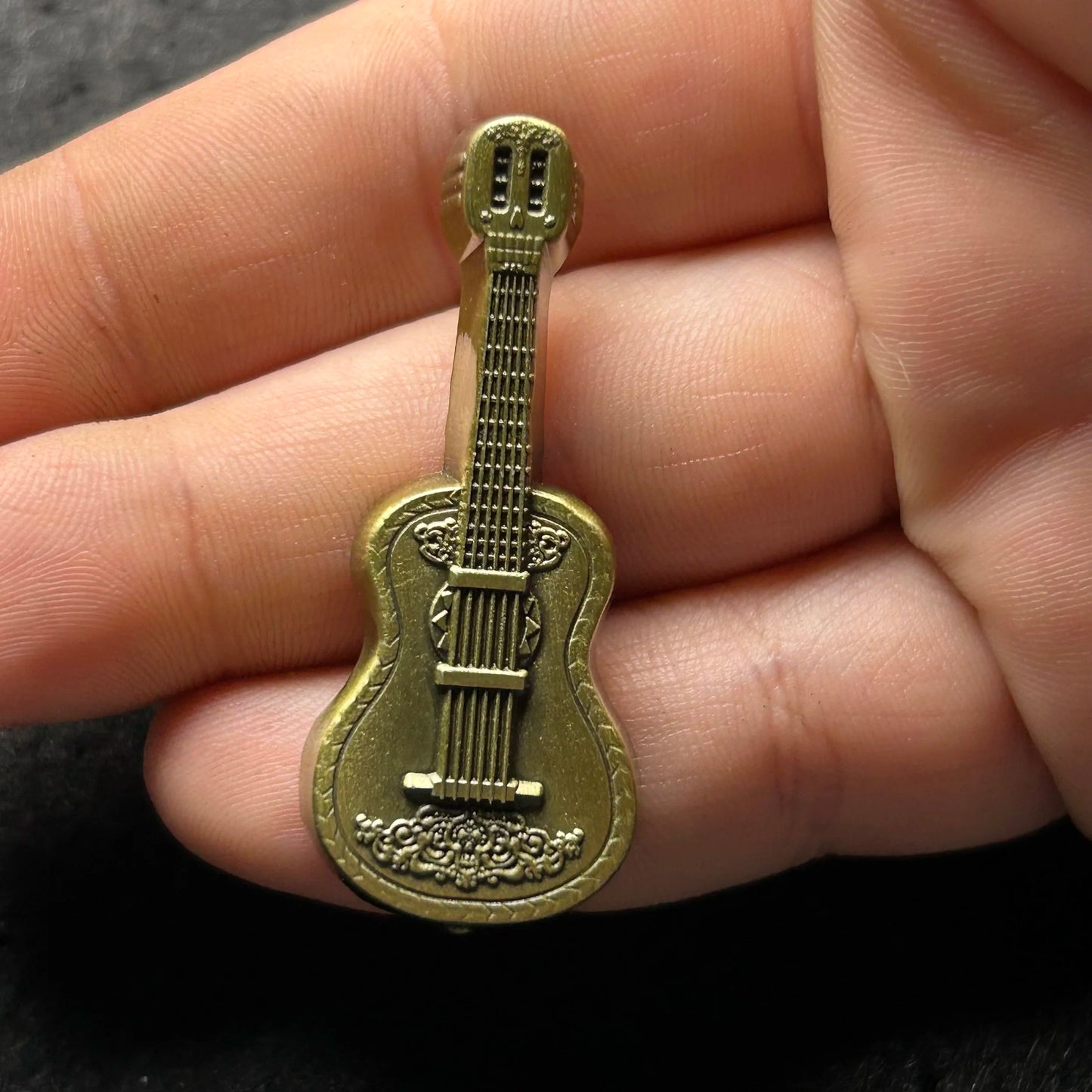 2024 - Miguel’s Guitar - Coco - D23 - Enchanted Objects - Disney Pin