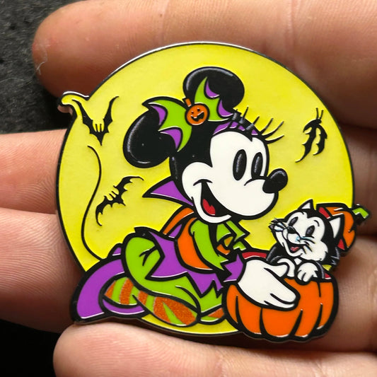 2025 - Minnie Mouse and Kitten - Halloween Series - Disney Pin