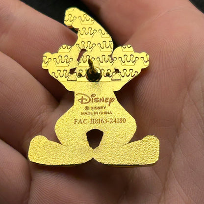 Loungefly - Goofy - Christmas Pjs and Candy Canes - Disney Pin