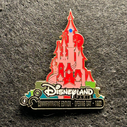 2000 - Disneyland Paris - Castle - Opening Day - Commemorative Edition - Disney Pin