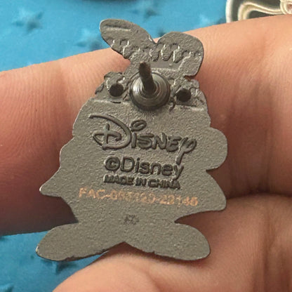 Loungefly - White Rabbit - Alice In Wonderland - Pin