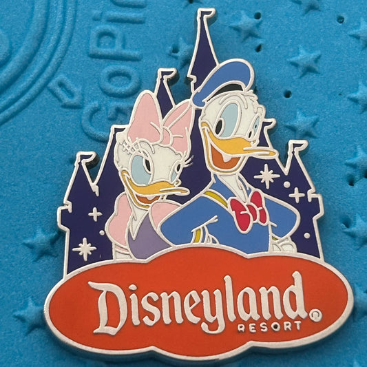 2016 - Daisy and Donald Duck - Costco Travel - Disney Pin