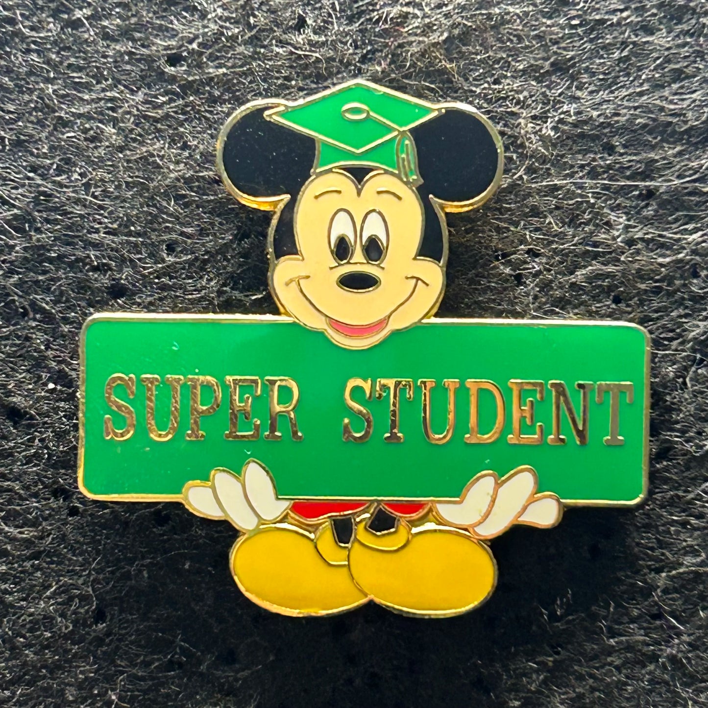 2001 - Mickey Mouse - Super Student - Graduation - Disney Pin