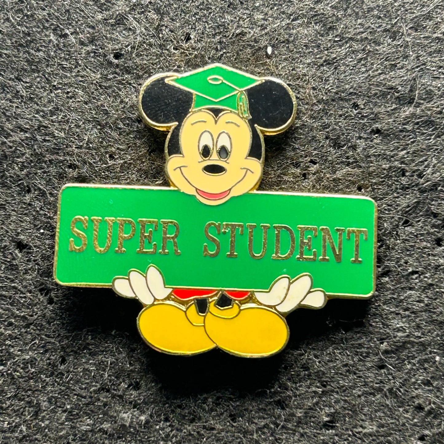 2001 - Mickey Mouse - Super Student - Graduation - Disney Pin