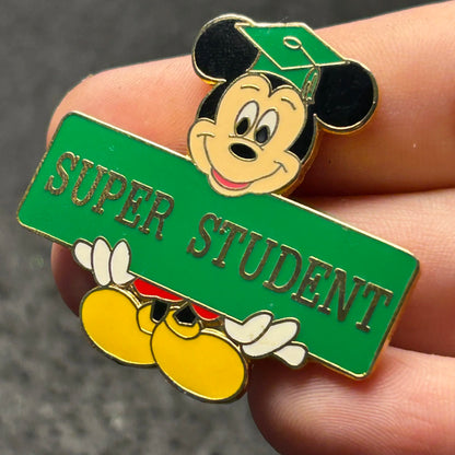 2001 - Mickey Mouse - Super Student - Graduation - Disney Pin