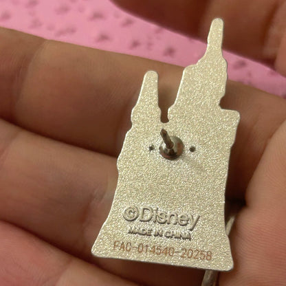Loungefly - Cinderella - Castle - Lenticular - Disney Pin
