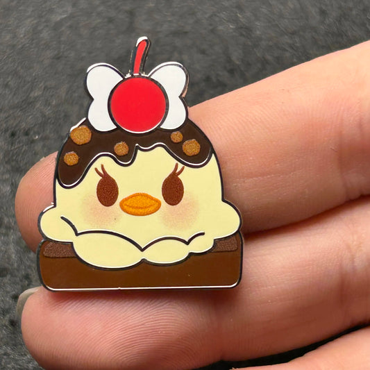 2024 - Daisy Duck - Ice Cream Sundae - Munchling - Mystery Pin