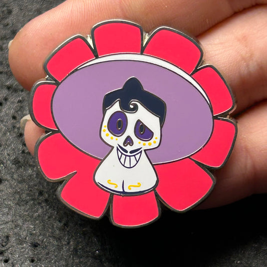 2020 - Ernesto De La Cruz - Coco - Pixar - Flower - Disney Pin